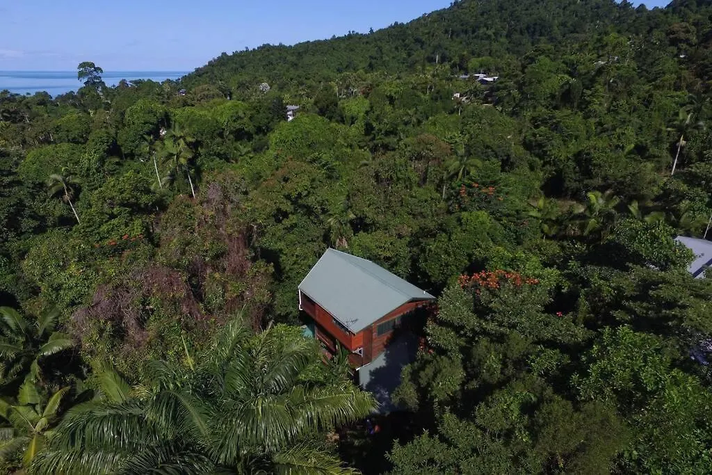 Holiday home Treetops By The Sea: Your Family Holiday Escape! Villa Mission Beach Australia