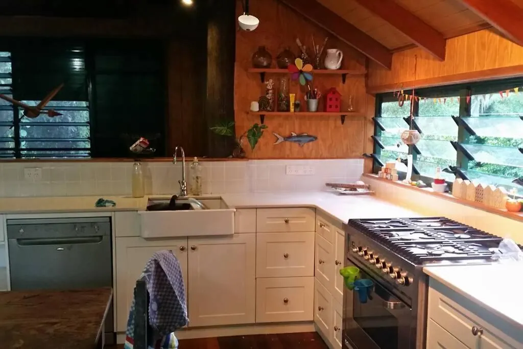 Holiday home Treetops By The Sea: Your Family Holiday Escape! Villa Mission Beach