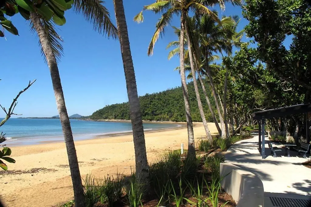Holiday home Treetops By The Sea: Your Family Holiday Escape! Villa Mission Beach Australia