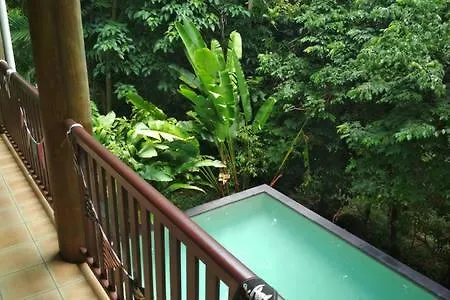 Treetops By The Sea: Your Family Holiday Escape! Villa Mission Beach Holiday home