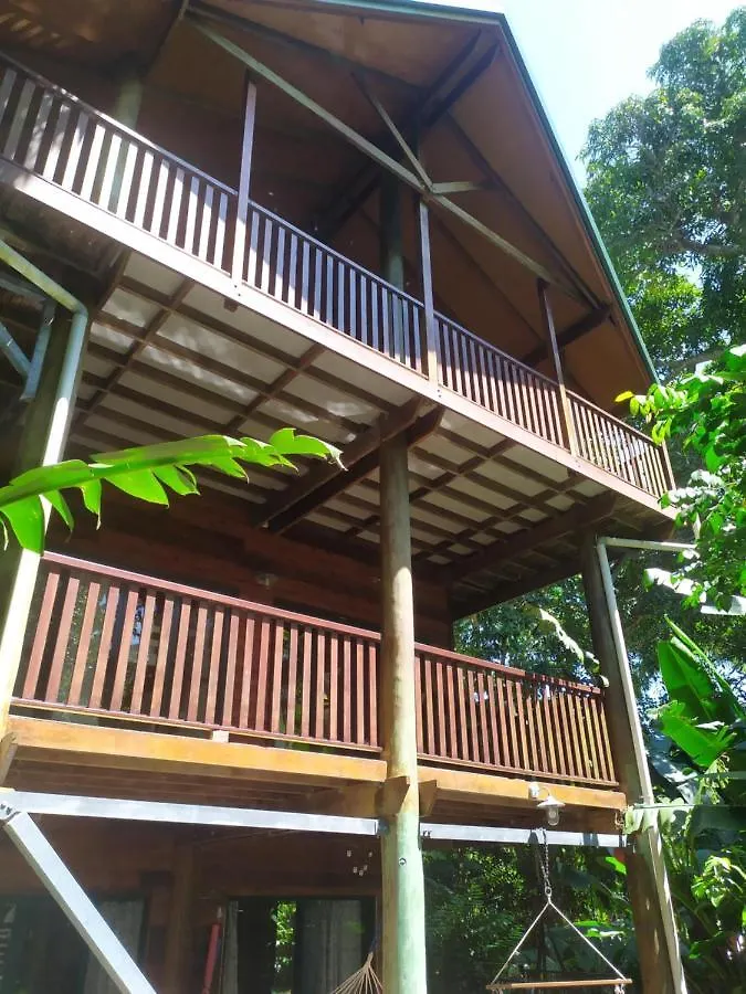 Holiday home Treetops By The Sea: Your Family Holiday Escape! Villa Mission Beach Australia