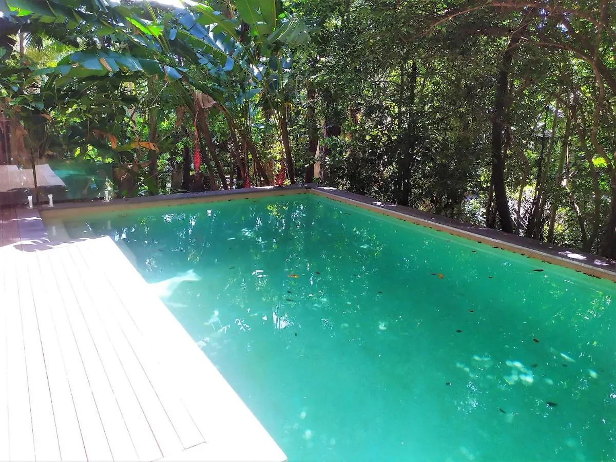Treetops By The Sea: Your Family Holiday Escape! Villa Mission Beach