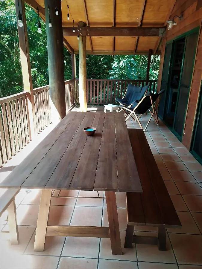 Treetops By The Sea: Your Family Holiday Escape! Villa Mission Beach