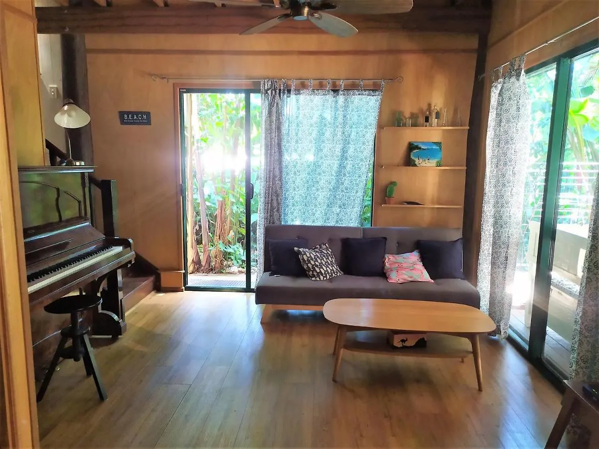 Treetops By The Sea: Your Family Holiday Escape! Villa Mission Beach Australia